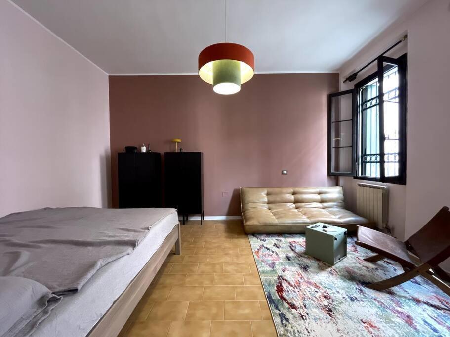 Venetian Pink Apartment In Dorsoduro Veneza Exterior foto
