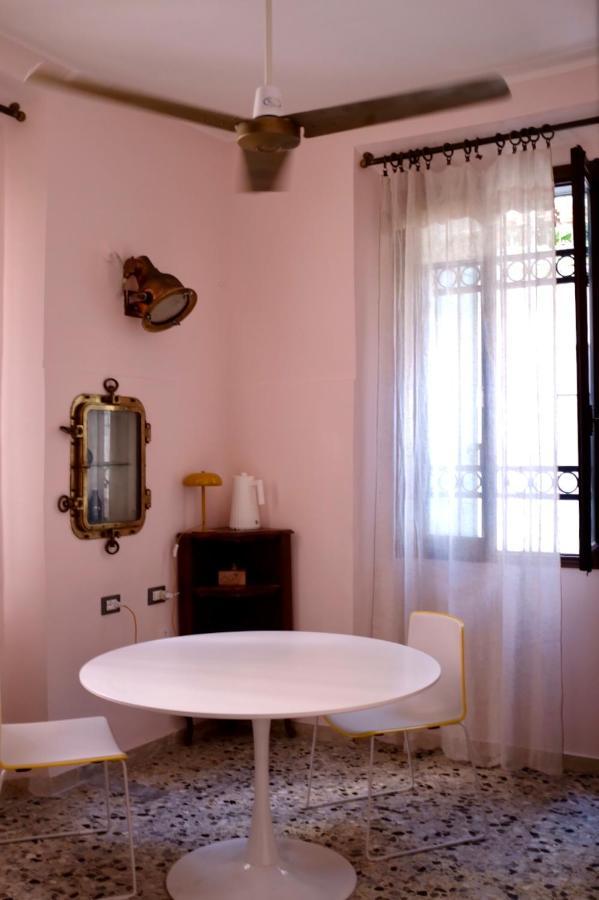 Venetian Pink Apartment In Dorsoduro Veneza Exterior foto